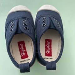 未使用　青い子ども靴　13センチ