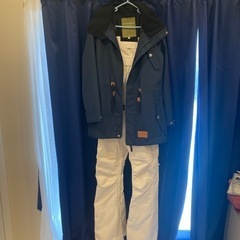 新品スノボウェア　Mサイズ