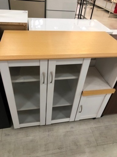 取りに来れる方限定！キッチンボードです！