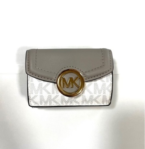 マイケルコースの三つ折り財布 レディース