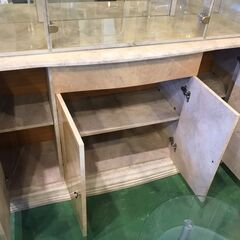 【愛品館八千代店】イタリア　キャメルグループ　4枚扉ガラスキャビネットの画像