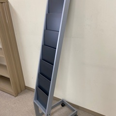 カタログスタンド　キャスター付き