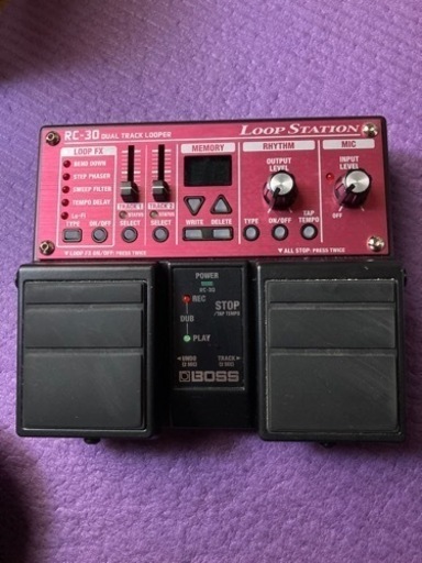 Boss RC-30 本体と電源ケーブル
