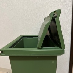 早い者勝ち　ゴミ箱　21ℓ  今月末処分の画像