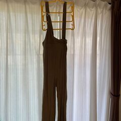 ジャンプスーツパンツ（柄・カーキ）の画像
