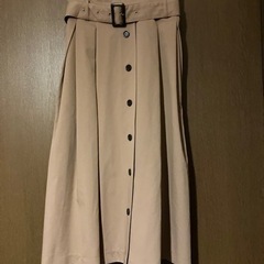 スカート　お話中です。