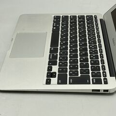 Apple MacBook Air (Mid 2011) A1370の画像