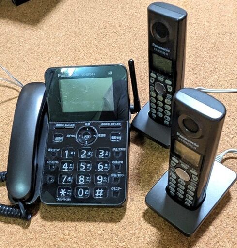 電話機 本体＆子機２台！ Panasonic VE-GP34DW 黒 動作確認済 説明書付で安心！