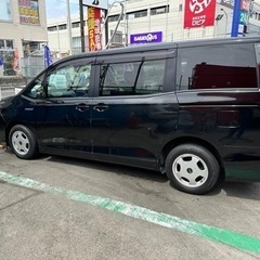 ブラックヴォクシーハイブリッド