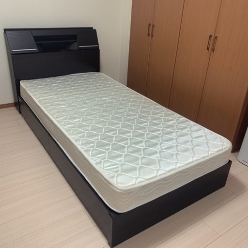 シングルベッド　収納付き　コンセント　宮付き　ダークグレイ　木目