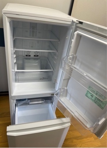 冷蔵庫　146L 2018年製　三菱、　炊飯器付き