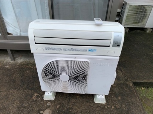 【決まりました】東芝RAS-E251E1AR  10畳用 2013年製　クリーニング済み