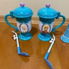 ディズニーオンアイス　アナ雪　かき氷カップ2個&光るステッキライトの画像