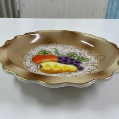 フルーツ模様の皿　中古の画像