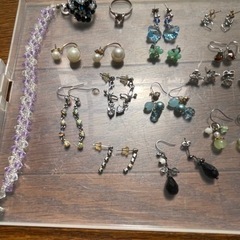 ピアス。ブレスレット。指輪　消毒済み‼️の画像