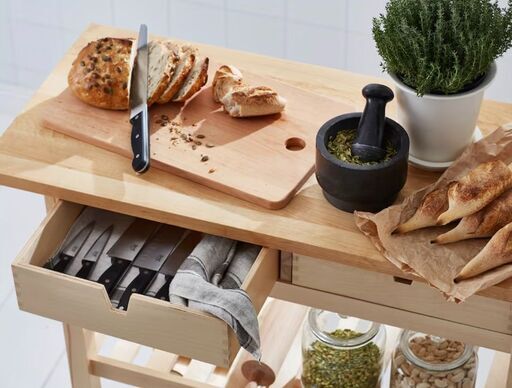 【売れました】IKEAのキッチン収納テーブル！収納の幅が広がります！カウンターキッチン風に使用するとお家の雰囲気が一気にオシャレに◎温