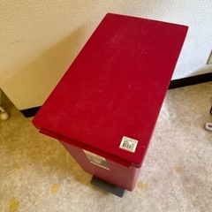 ペダル式ゴミ箱　45リットルの画像