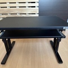 バウヒュッテ　ゲーミングデスク