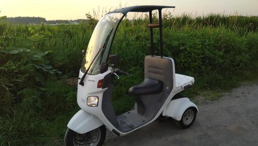 ホンダ　ジャイロキャノピー4スト TA03です。東北ではなかなか見つからない です