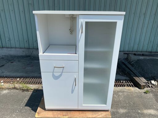 宇都宮でオシャレな家具を探すなら『オトワリバース！』ニトリ ミドルレンジボード 収納棚 食器棚 ホワイト キッチン収納 中古品