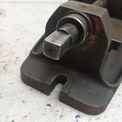 日研 NIKKEN 180mm バイス　万力【野田愛宕店】【店頭取引限定】【中古】管理番号：ITYM8Q4BDT8Gの画像