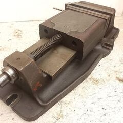 日研 NIKKEN 180mm バイス　万力【野田愛宕店】【店頭取引限定】【中古】管理番号：ITYM8Q4BDT8Gの画像