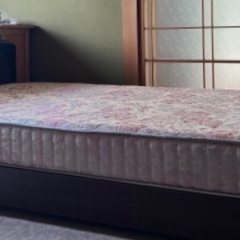【7月17日までの受け渡し限定】シモンズシングルベッド