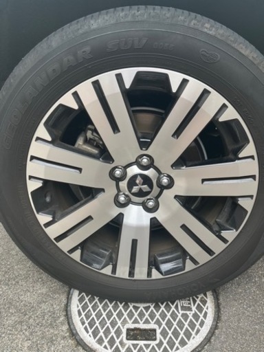 デリカd5現行分　タイヤ&ホイール