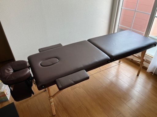施術台　マッサージベッド
