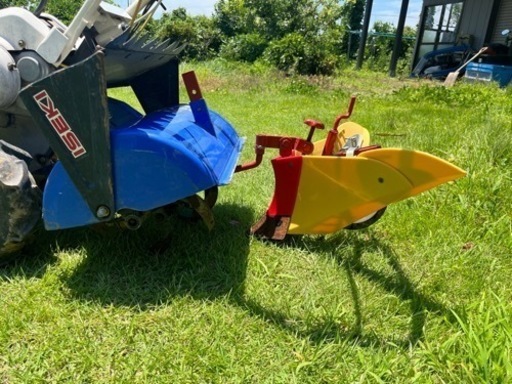 畝立て機　培土機