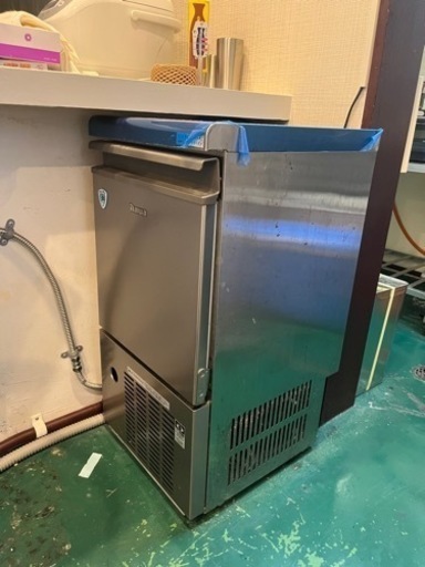 取りにきてくれる方に譲ります。