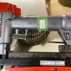 🌲入荷！  リョービ タッカ RT250【地域最大電動工具高価買...