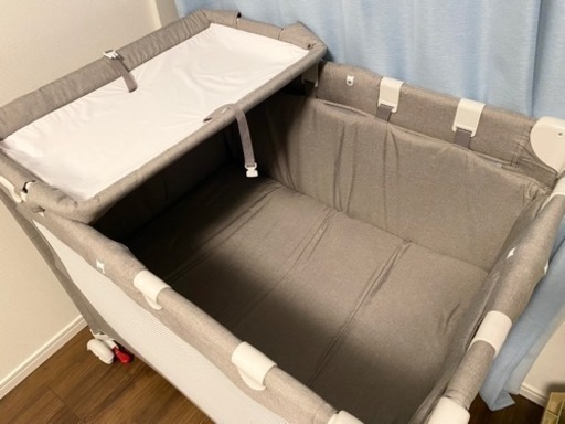 KATOJI ベビーベッド　おむつ替えテーブル付