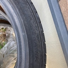 ヨコハマ　245/40/R18の画像