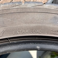 ヨコハマ　245/40/R18の画像