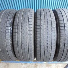 ブリヂストン　BLIZZAK VRX2　175/65R14　4本　9分溝2本と5～6分溝2本