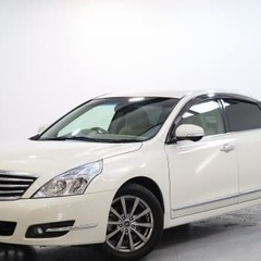セダンに乗りたい方必見🚗✨　日産 ティアナ