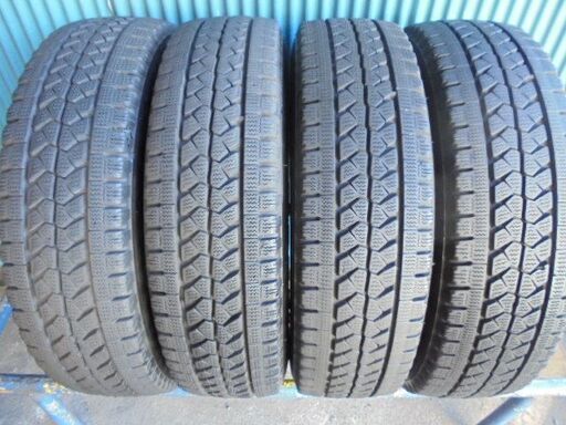 ブリヂストン　BLIZZAK W979　185/75R15　106/104L LT　4本　9分溝　2021年製