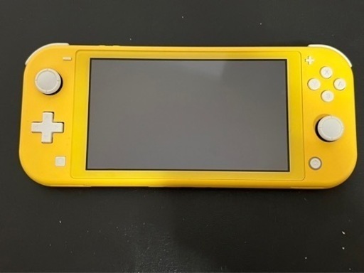 【交渉成立】ニンテンドーSwitchライト黄色ゲーム三本コントローラー付き