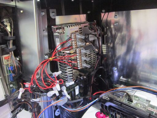 サミー パチスロ スロット実機 6号機 ディスクアップ2 コイン不要機取付済 家庭用電源対応 設定キー ドアキー付き