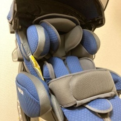 【取引中】Aprica フラディアグロウISOFIX360°セー...