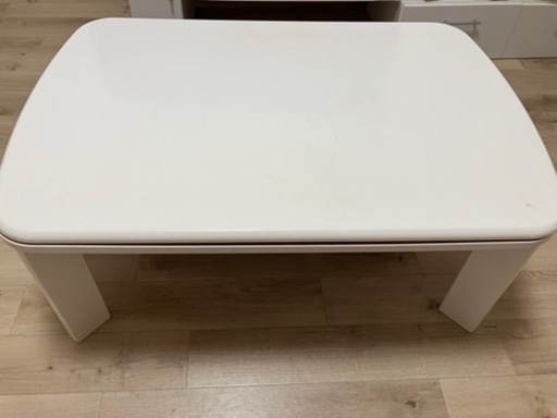 こたつ（必要であればこたつ布団も付きます）