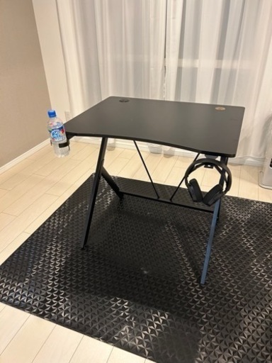 [ゲーム用品4点セット⭐︎]デスク、チェア、フロアマット、マウスパッド