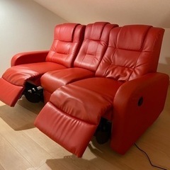 電動ソファ　赤の画像