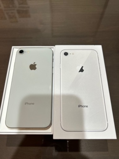 【最終値下げ】iPhone8 シルバー64GB