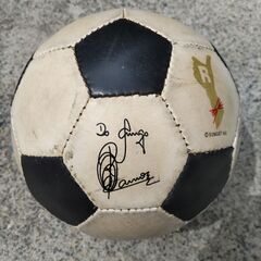 サッカーボール　ラモス瑠偉　サイン入り　の画像
