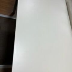 パソコンデスクの画像