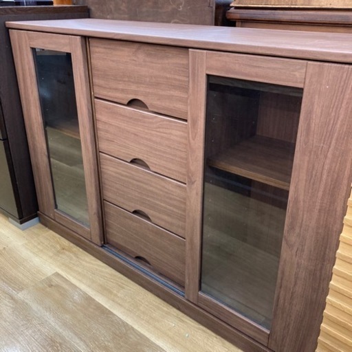 【トレファク高槻店】取りに来られる方限定！モダンなサイドボードのご紹介です！