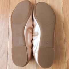 新品未使用☆ローヒールパンプス シャイニーピンクベージュ L～LL相当の画像