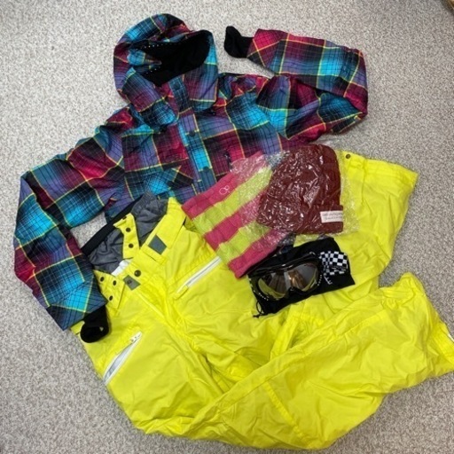 新品あり　レディース　スノボー・スキーウェア（手袋あり）一式まとめ売り